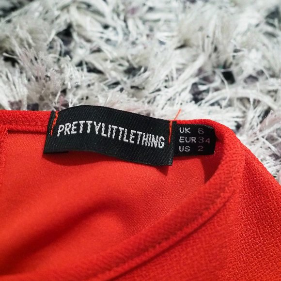 Basic Red Crew Neck Long Sleeve Bodysuit with Criss Cross Back Detail - Picture 3 of 5